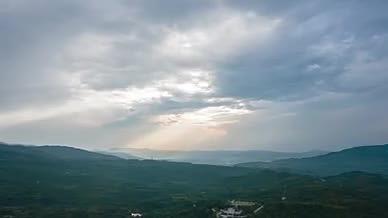 4k航拍雨后的耶稣光自然风光空镜头视频的预览图